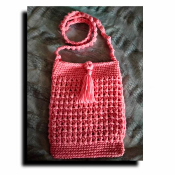product name : handmade crochet phone bag material : wool yarn